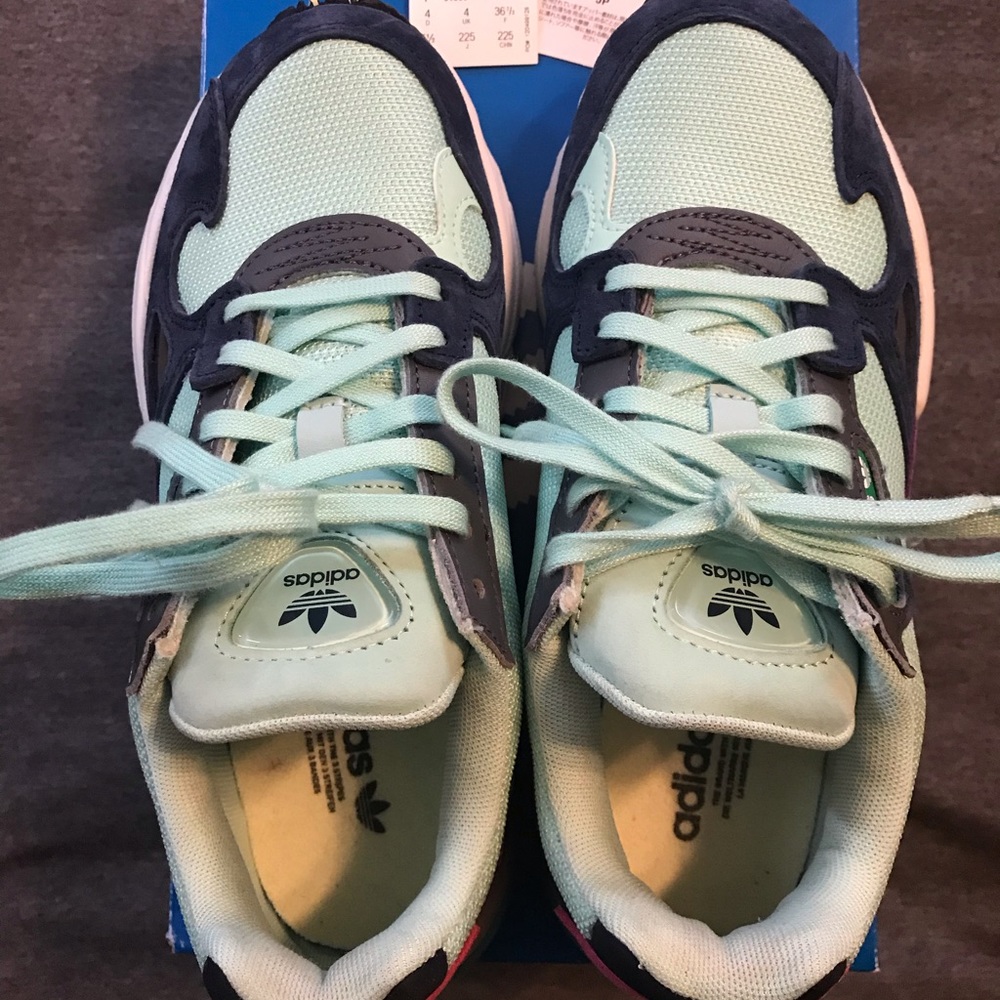 Adidas “falcon”
